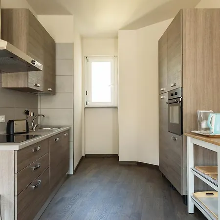 Numero Due Piazza Mazzini - Bymyhomeincomo Exterior photo