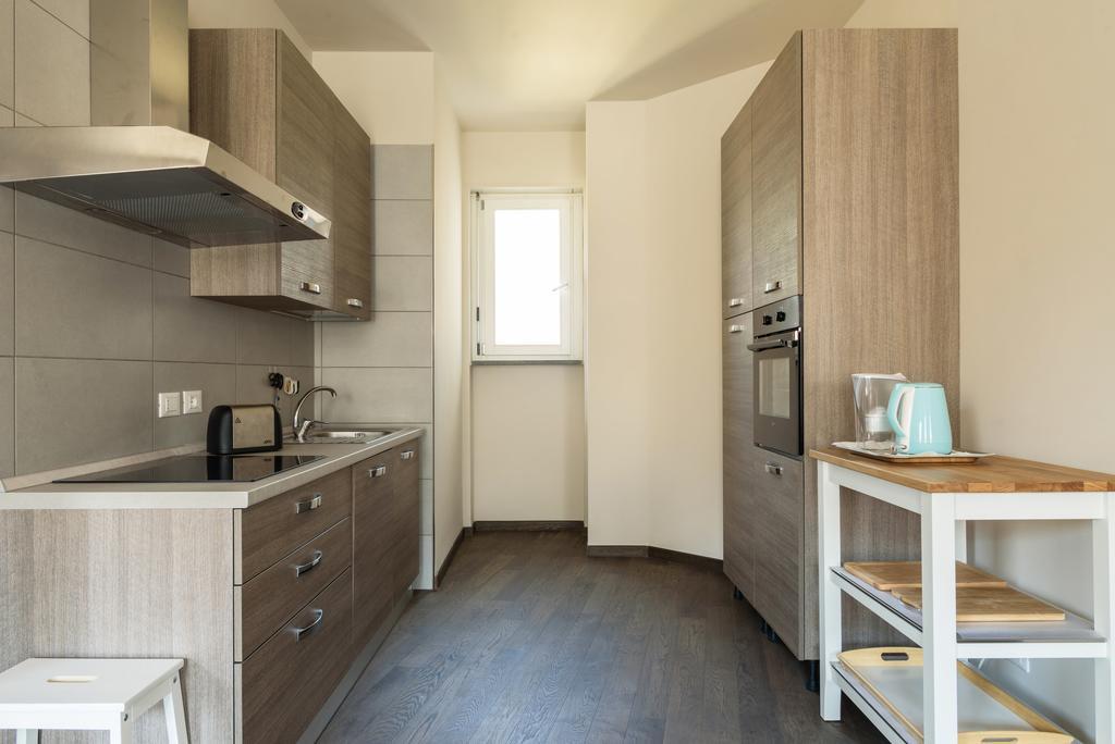 Apartment Numero Due Piazza Mazzini - Bymyhomeincomo *