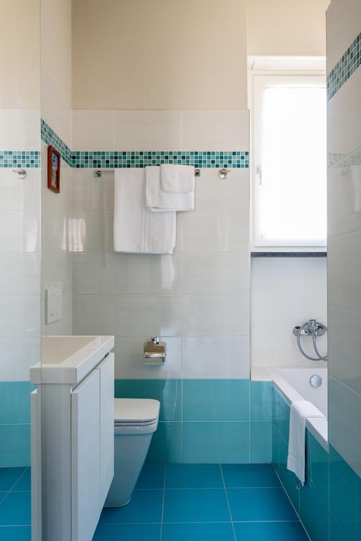Numero Due Piazza Mazzini - Bymyhomeincomo Apartment
